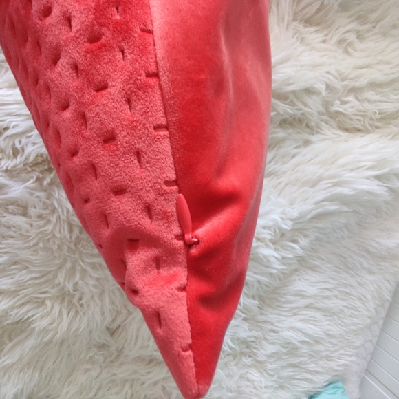 Simons red velvet decorative accent cushion 17" - Picture 3 of 5